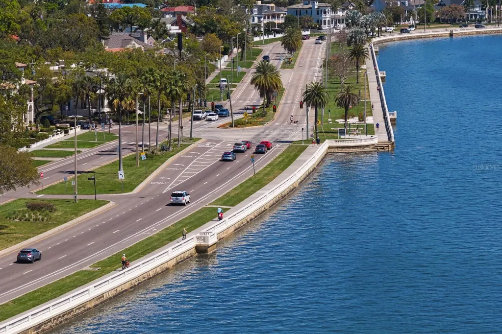 2103 Bayshore Boulevard Tampa FL 33606
