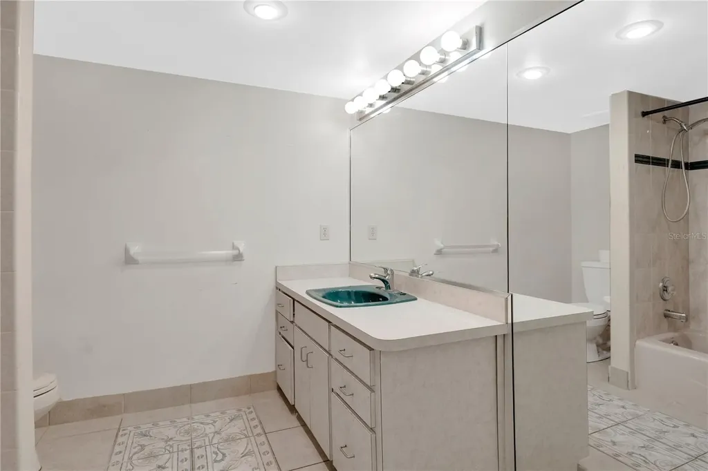 599 Lake Geneva Road Geneva FL 32732