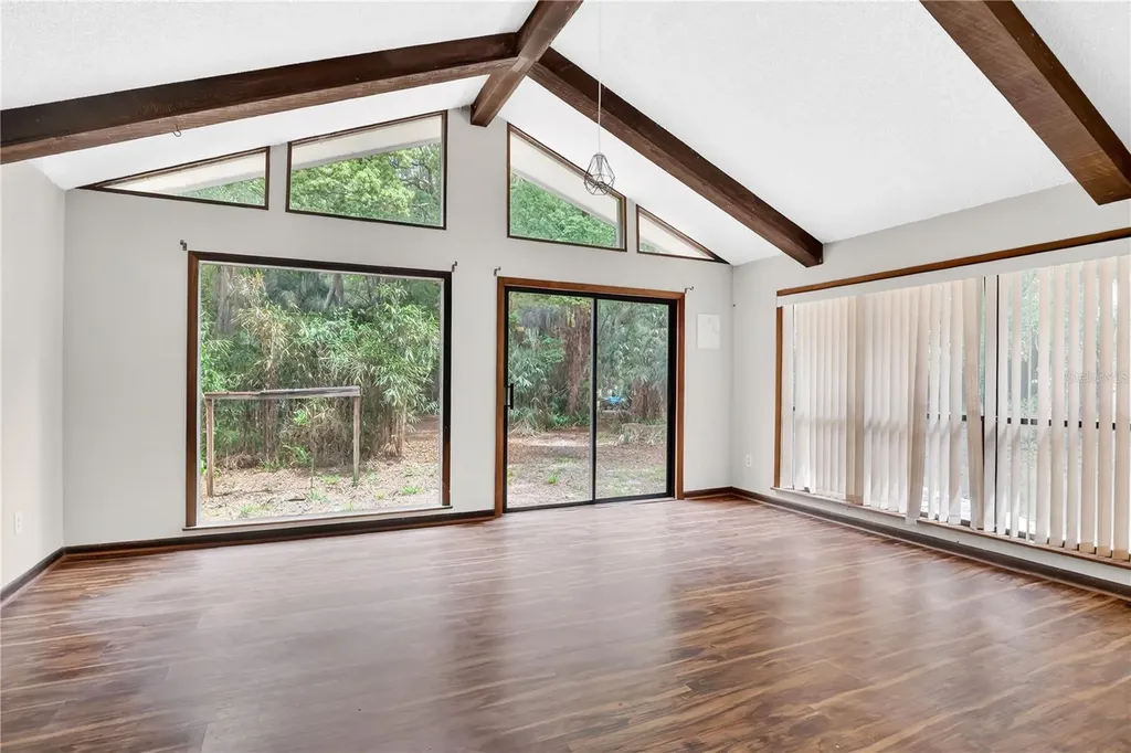 599 Lake Geneva Road Geneva FL 32732