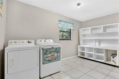 599 Lake Geneva Road Geneva FL 32732