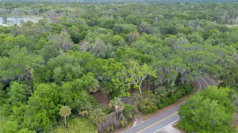 599 Lake Geneva Road Geneva FL 32732