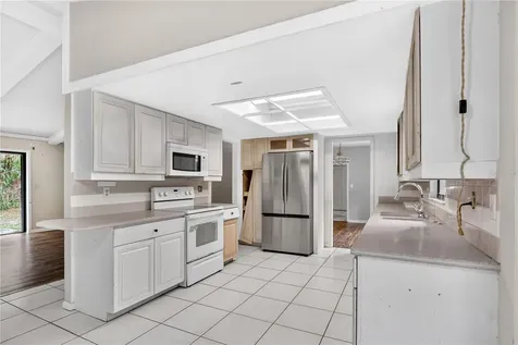 599 Lake Geneva Road Geneva FL 32732