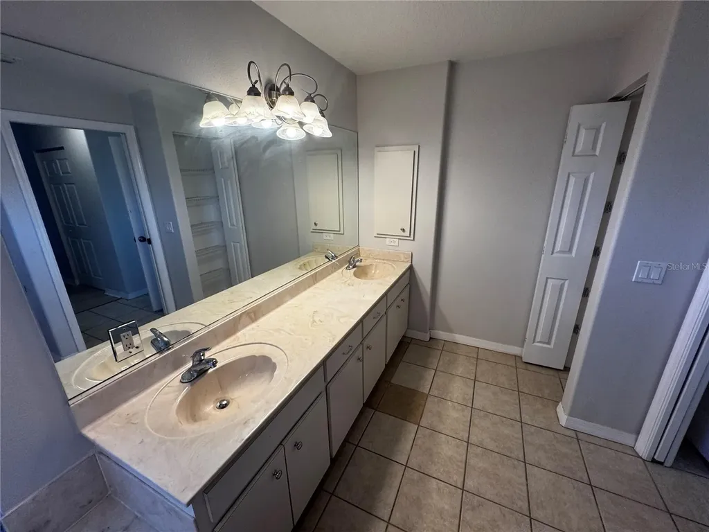 8234 Mossborger Avenue North Port FL 34287