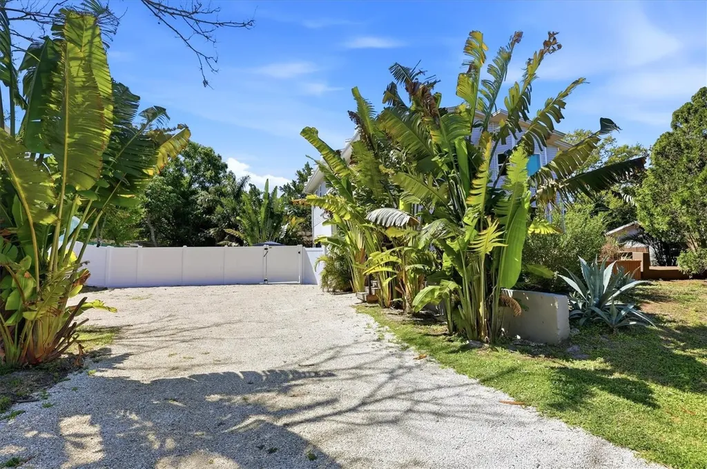 2538 Trinidad Street Sarasota FL 34231
