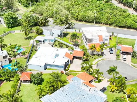 Camino Del Monte Paisajes Del Lago Luquillo PR 00773