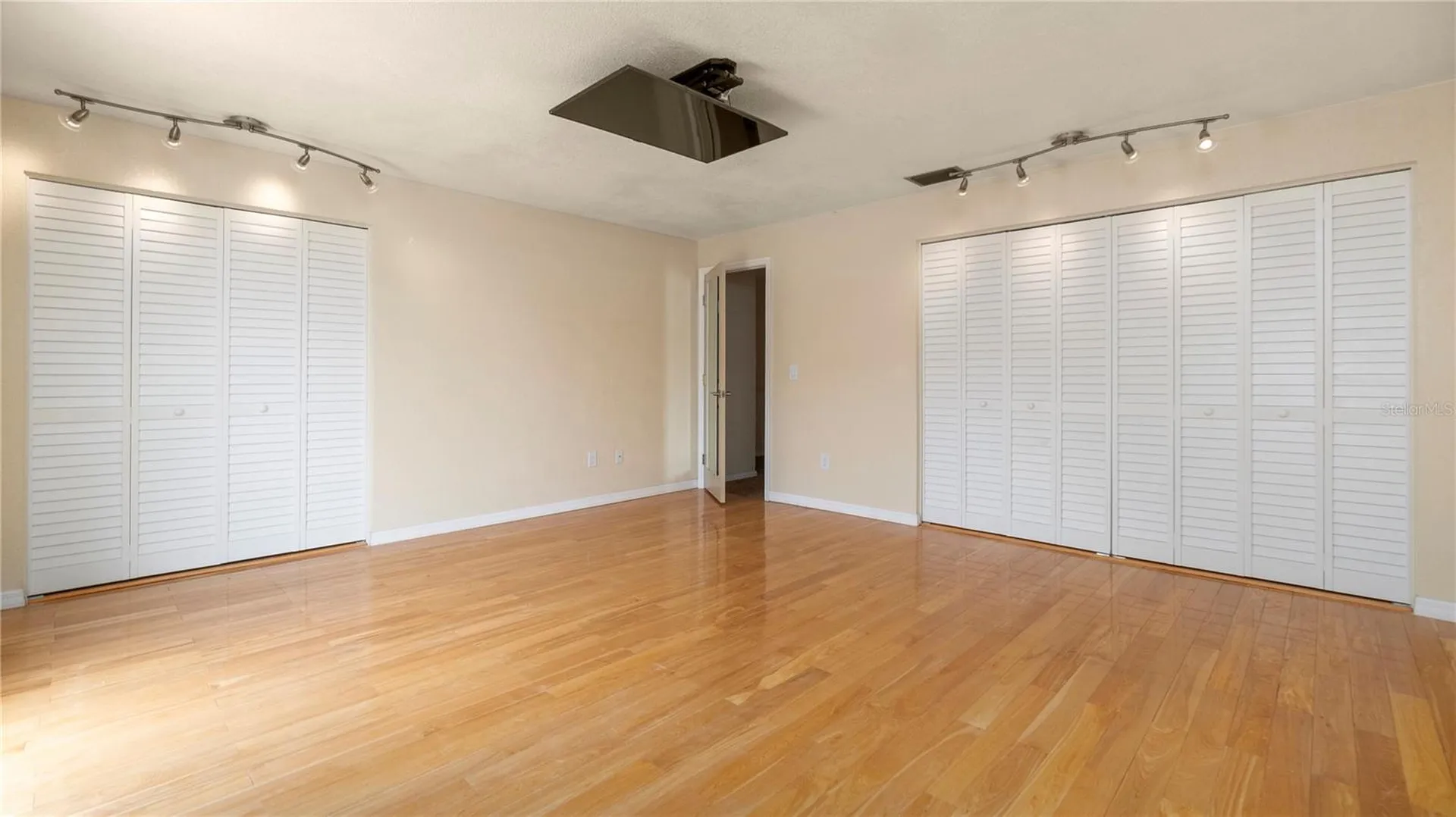 903 Cara Drive Largo FL 33771