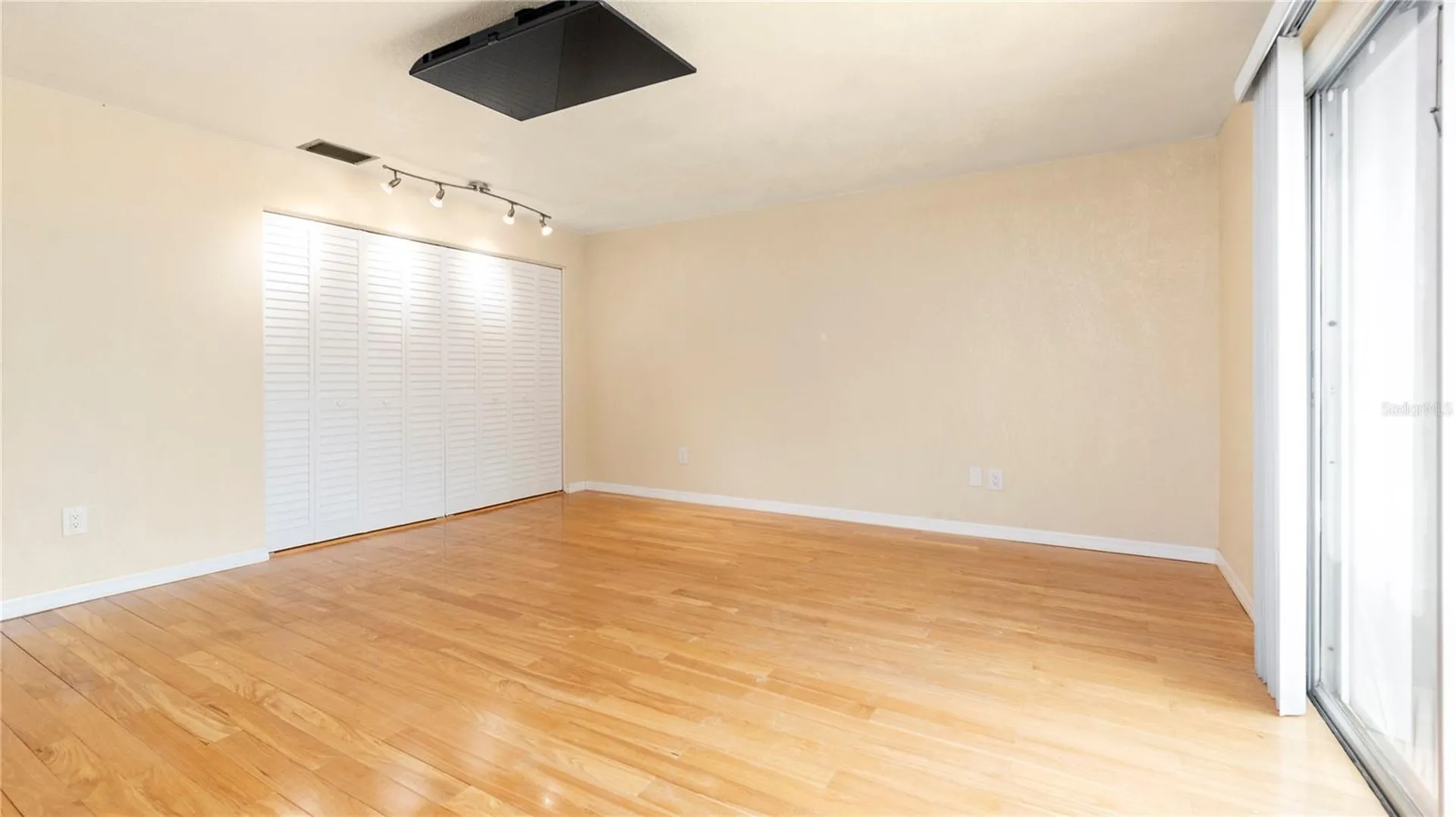 903 Cara Drive Largo FL 33771