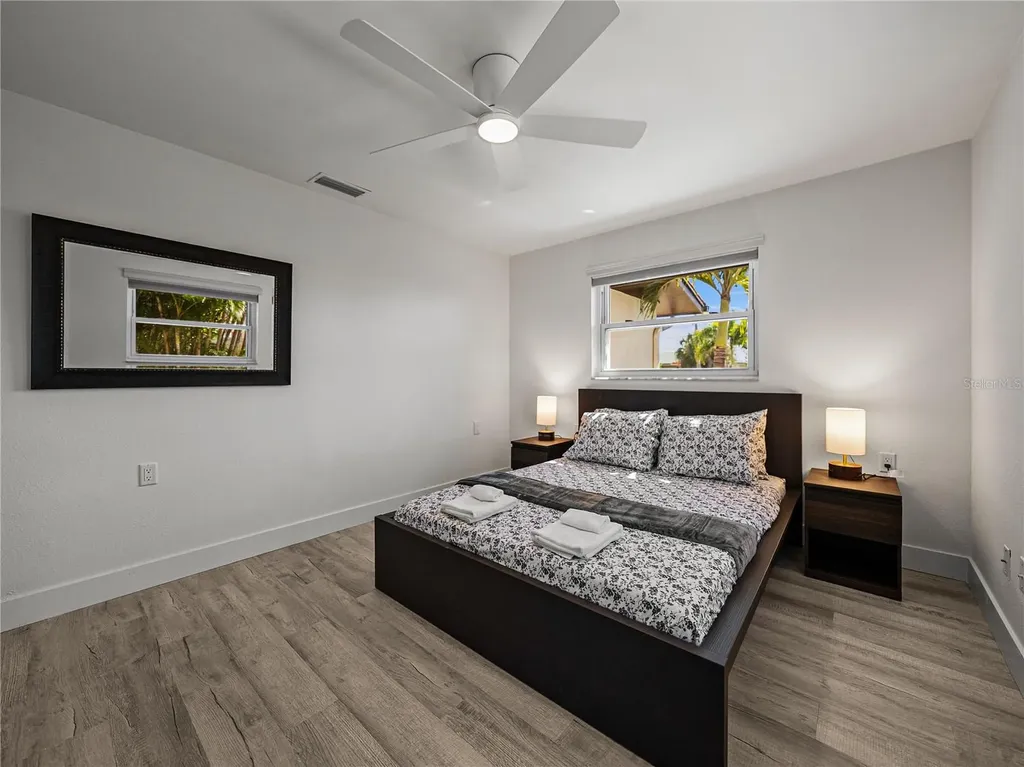 7125 S Shore Drive S South Pasadena FL 33707