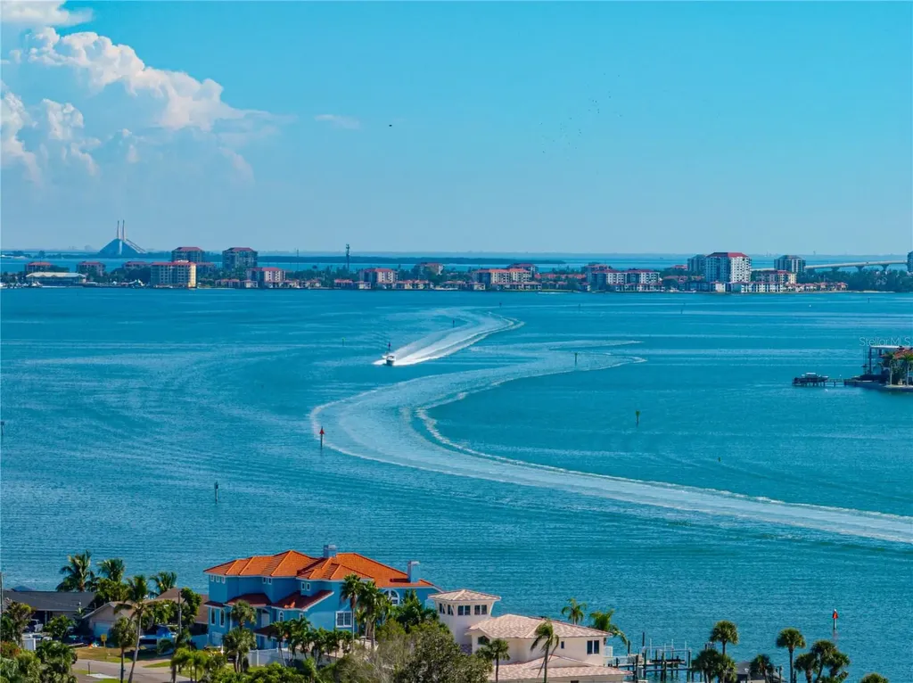 7125 S Shore Drive S South Pasadena FL 33707