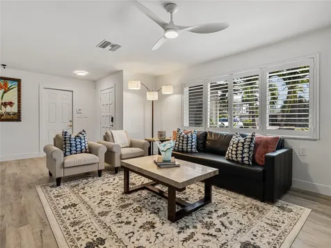 7125 S Shore Drive S South Pasadena FL 33707