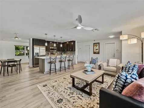 7125 S Shore Drive S South Pasadena FL 33707