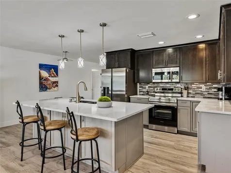 7125 S Shore Drive S South Pasadena FL 33707
