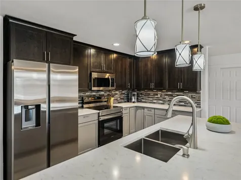 7125 S Shore Drive S South Pasadena FL 33707