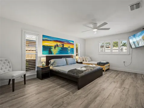 7125 S Shore Drive S South Pasadena FL 33707