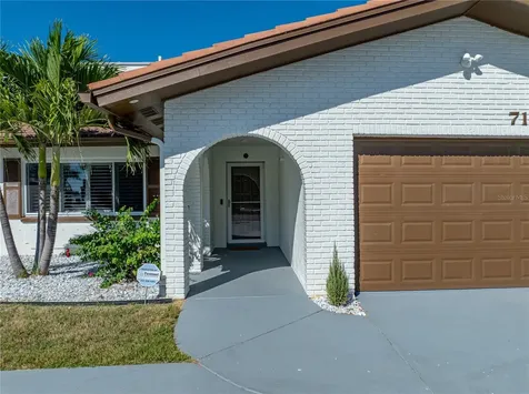 7125 S Shore Drive S South Pasadena FL 33707