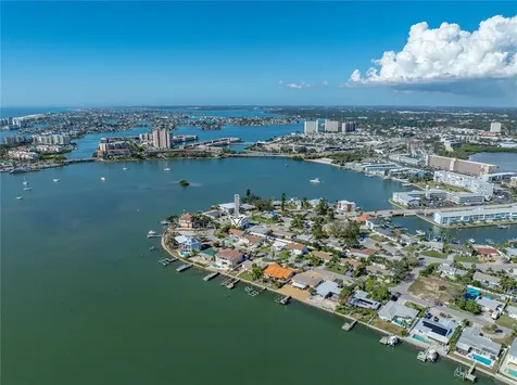 7125 S Shore Drive S South Pasadena FL 33707