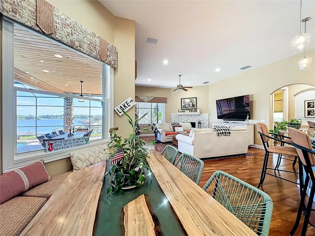 1412 Johns Cove Lane Oakland FL 34787