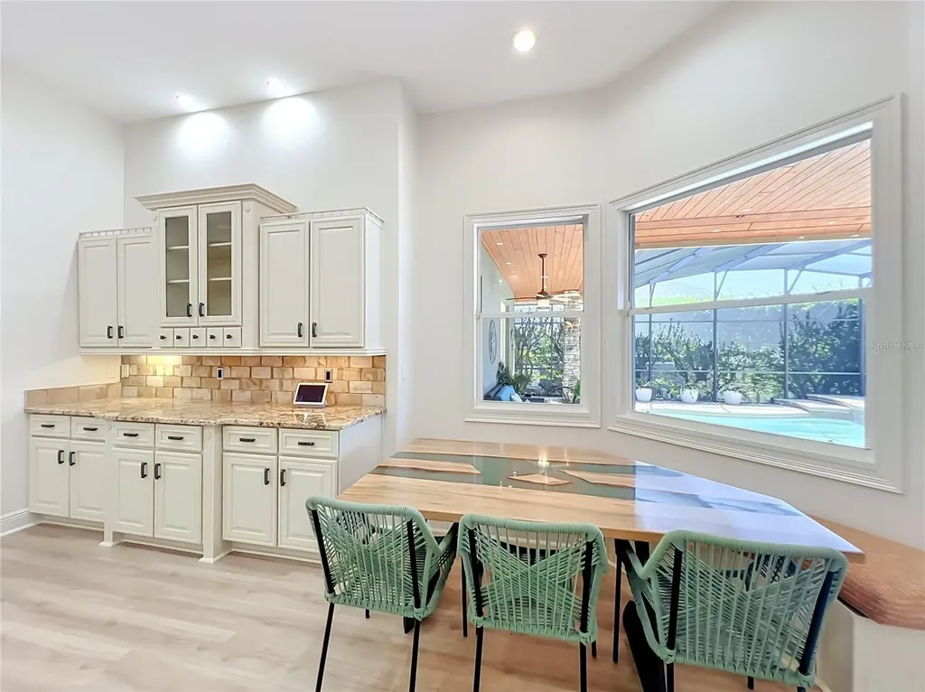 1412 Johns Cove Lane Oakland FL 34787