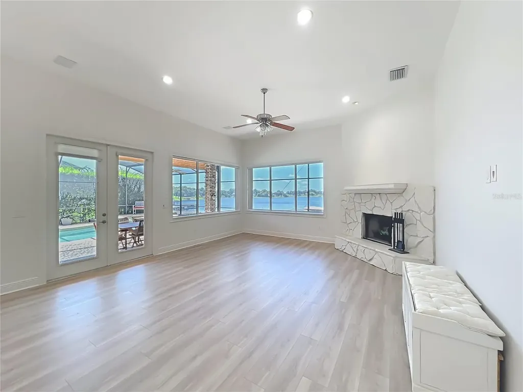 1412 Johns Cove Lane Oakland FL 34787