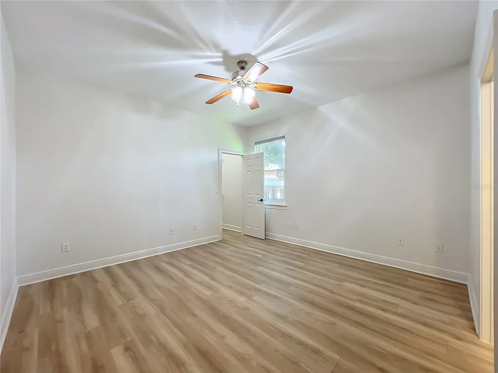1412 Johns Cove Lane Oakland FL 34787