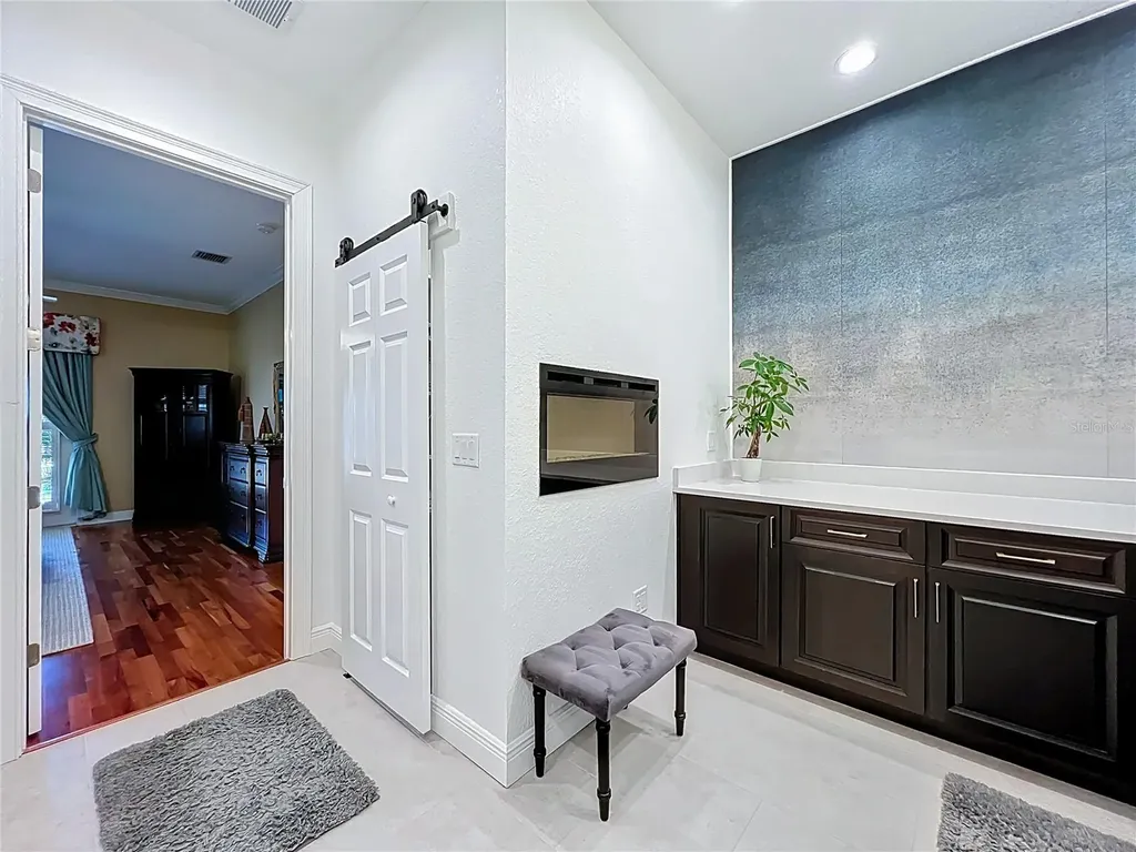 1412 Johns Cove Lane Oakland FL 34787