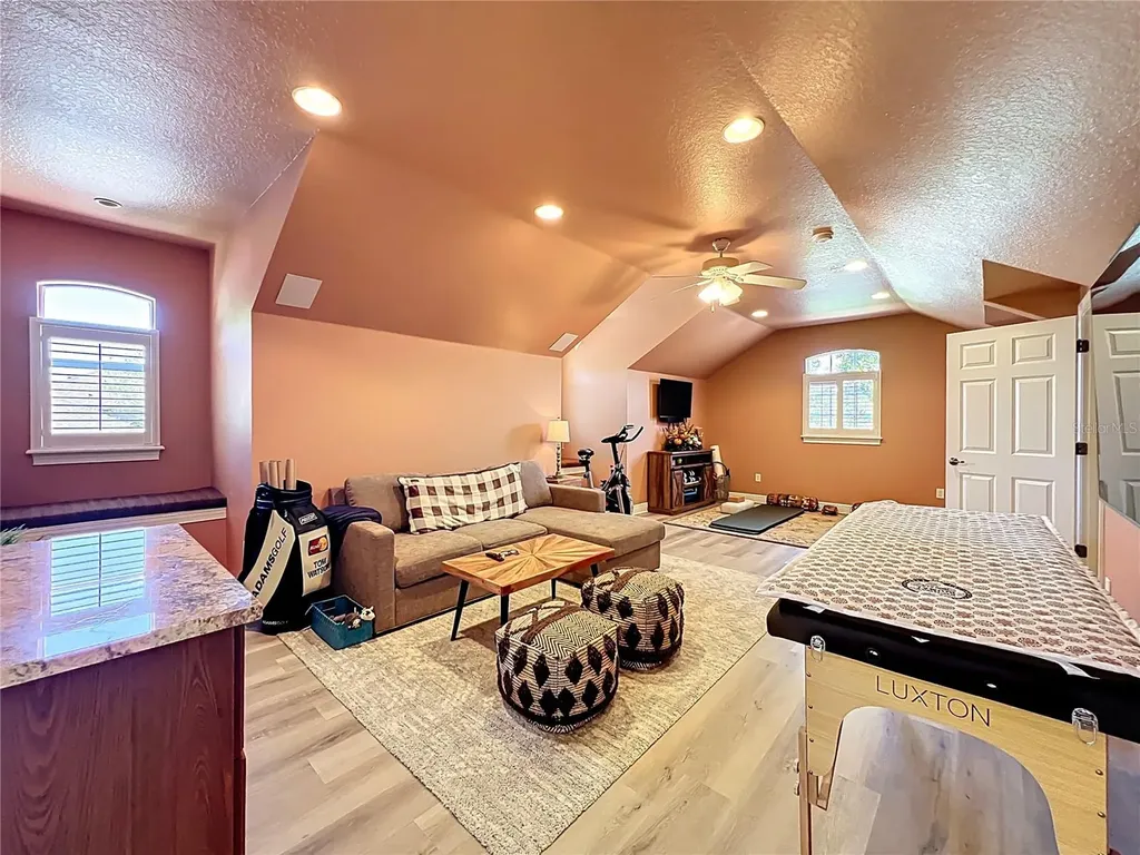 1412 Johns Cove Lane Oakland FL 34787