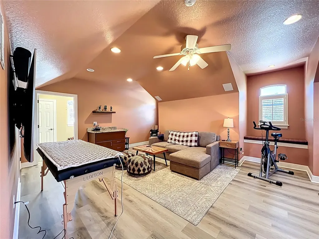 1412 Johns Cove Lane Oakland FL 34787