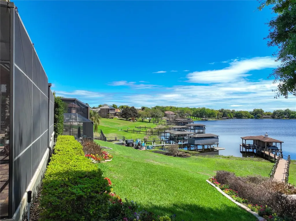 1412 Johns Cove Lane Oakland FL 34787
