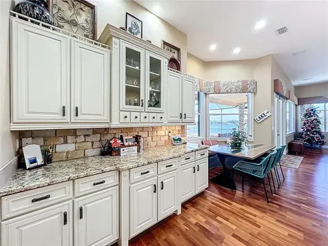 1412 Johns Cove Lane Oakland FL 34787