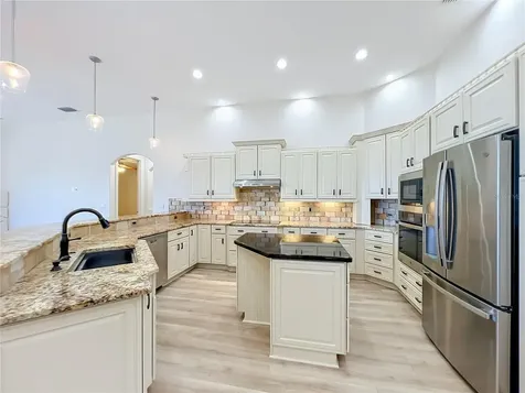 1412 Johns Cove Lane Oakland FL 34787