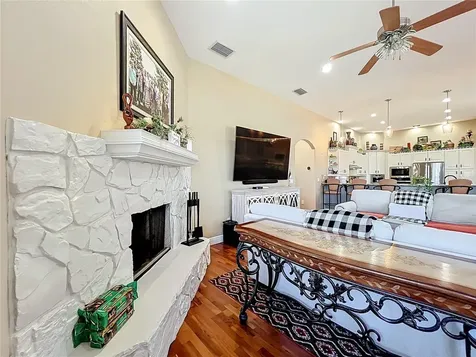 1412 Johns Cove Lane Oakland FL 34787