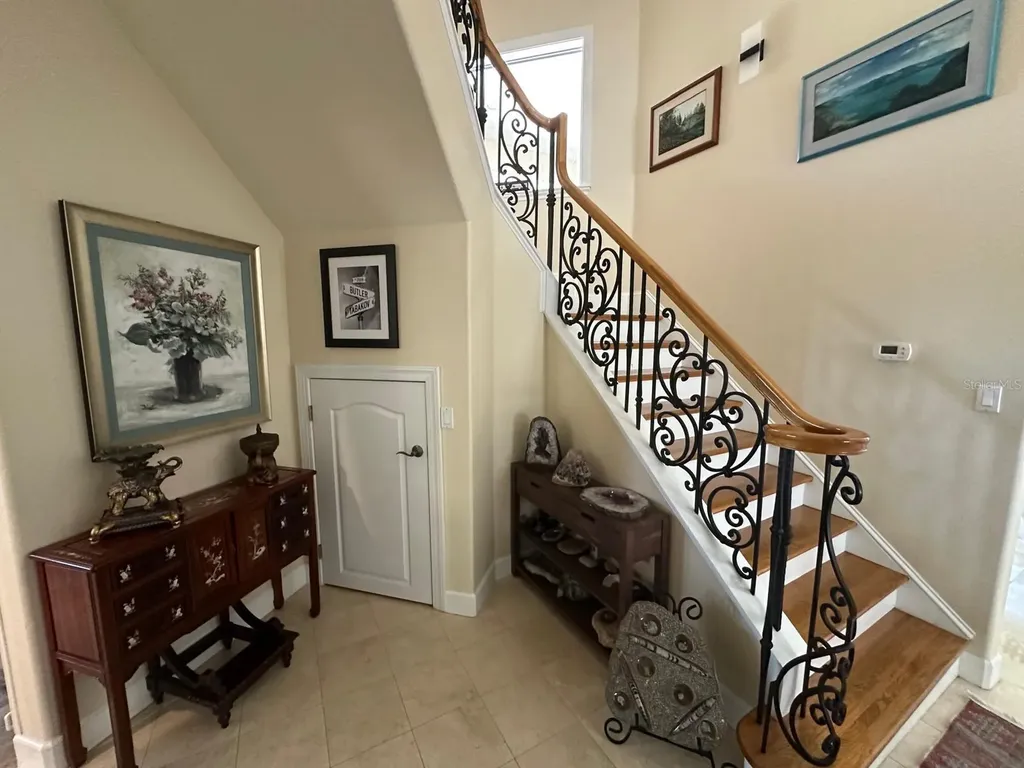 8734 Crestgate Circle Orlando FL 32819