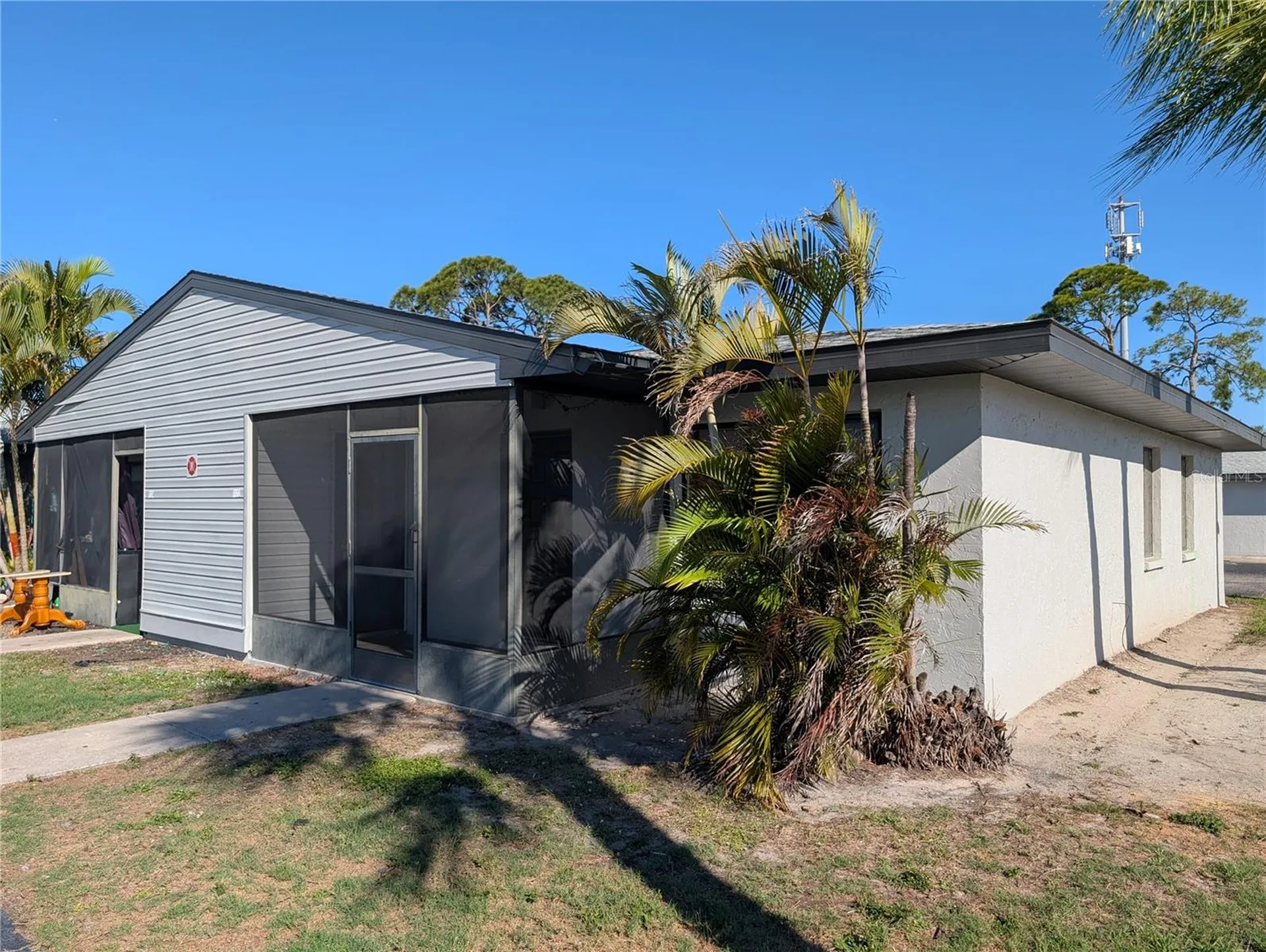 1122 68th Avenue Drive W Bradenton FL 34207
