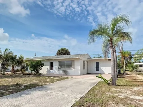 35 Hillcrest Drive Englewood FL 34223
