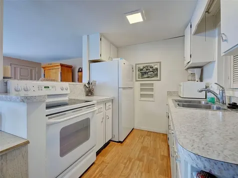 35 Hillcrest Drive Englewood FL 34223