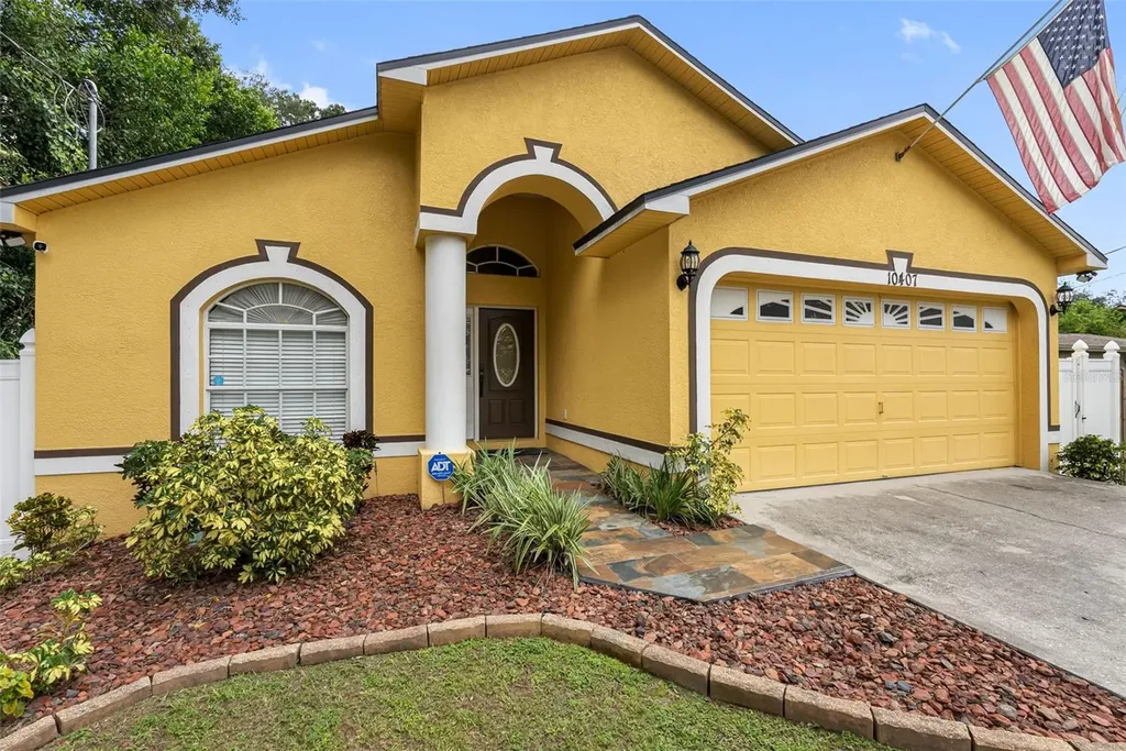 10407 N Woodmere Road Tampa FL 33617