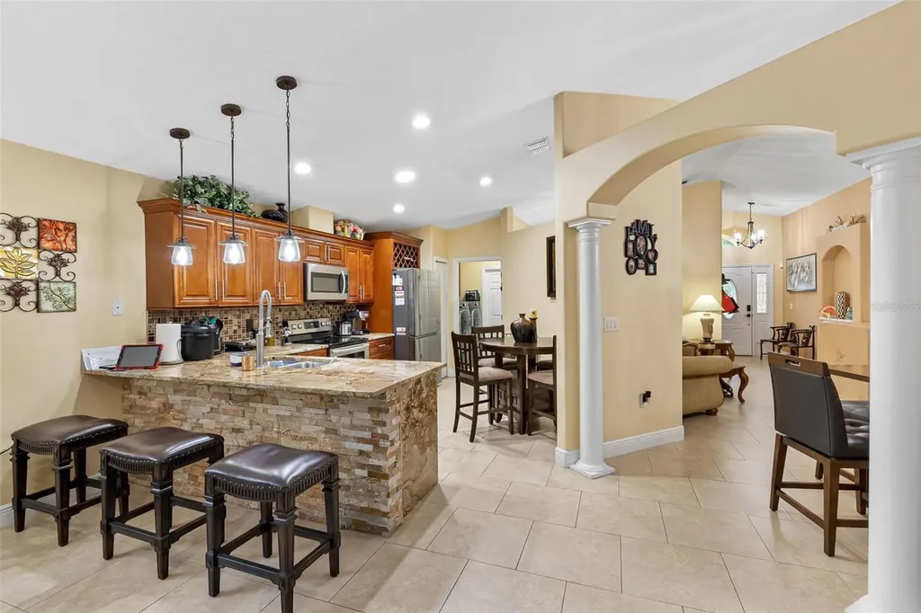 10407 N Woodmere Road Tampa FL 33617