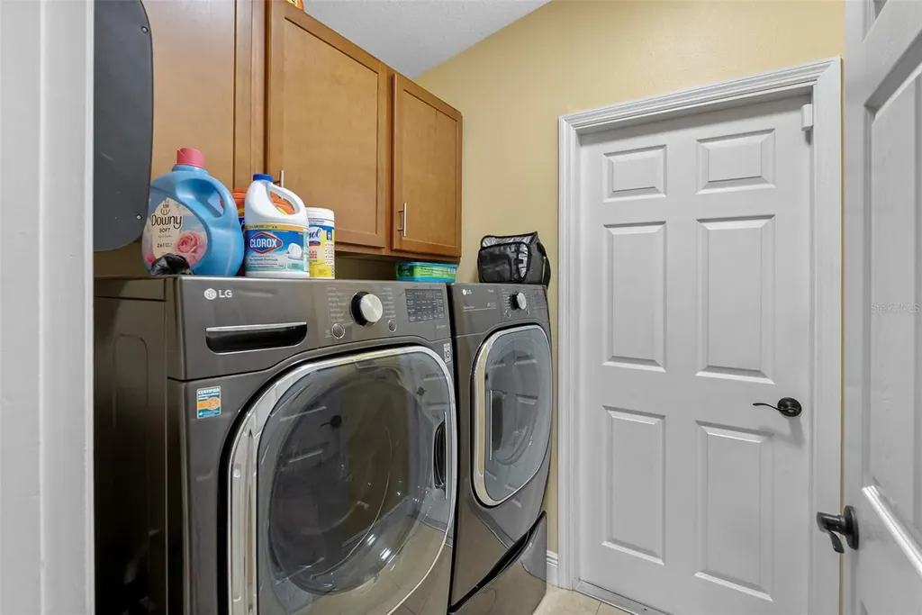 10407 N Woodmere Road Tampa FL 33617
