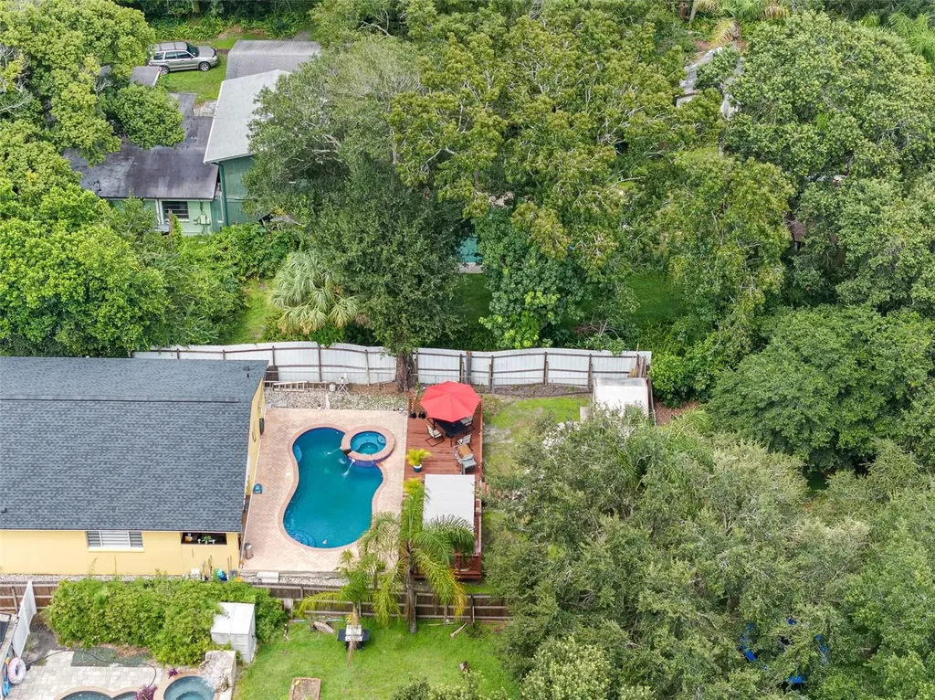 10407 N Woodmere Road Tampa FL 33617