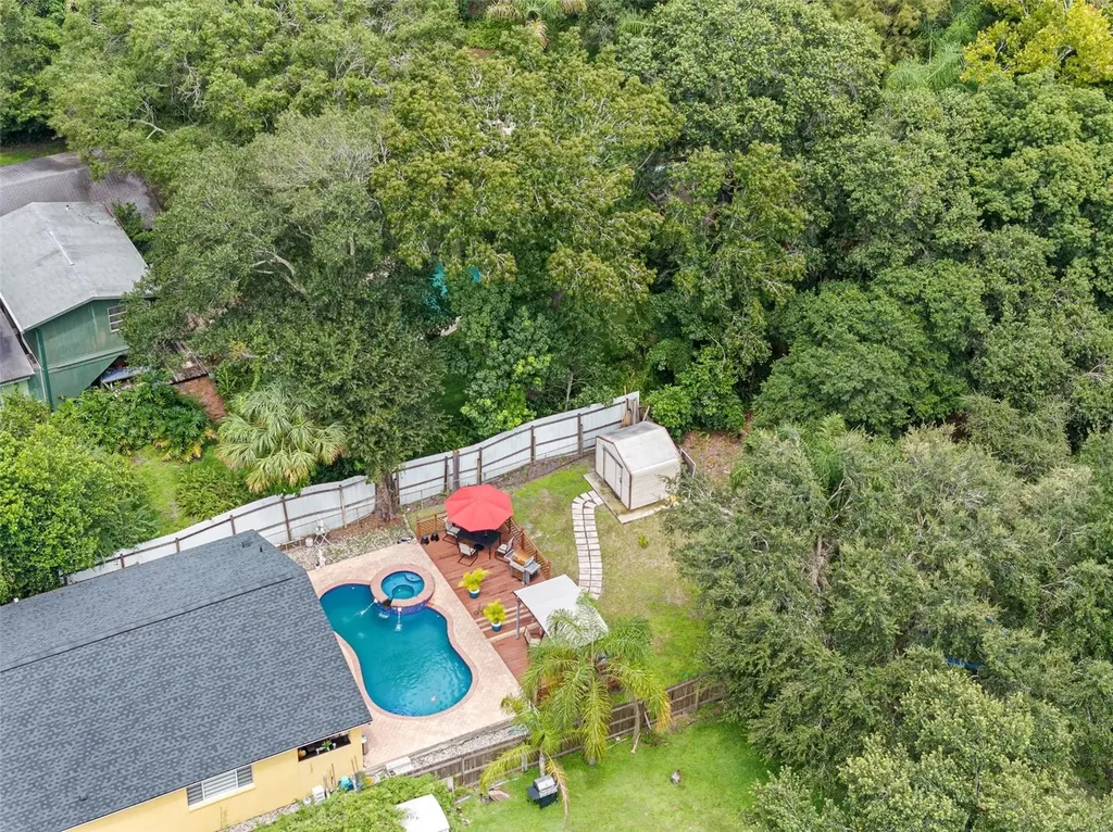 10407 N Woodmere Road Tampa FL 33617