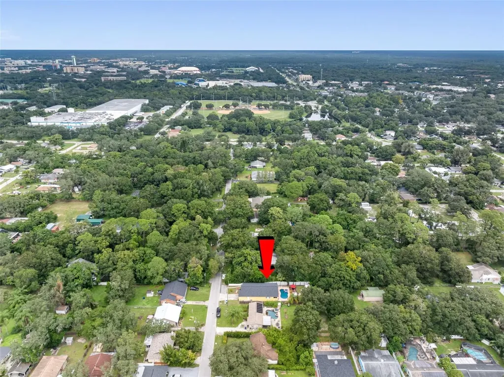 10407 N Woodmere Road Tampa FL 33617