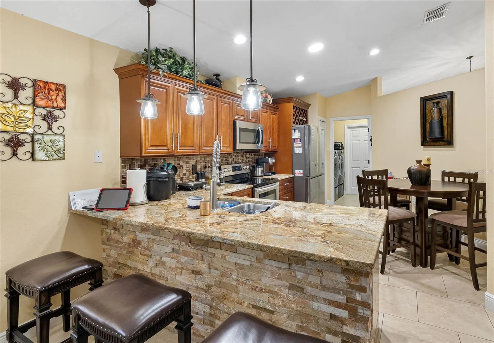 10407 N Woodmere Road Tampa FL 33617