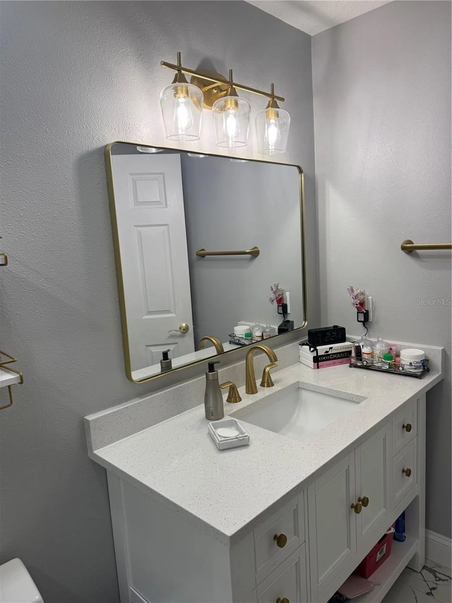 10407 N Woodmere Road Tampa FL 33617