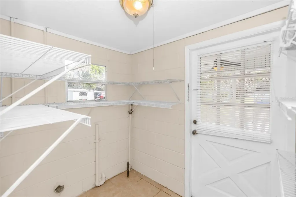 885 W Wisconsin Avenue Orange City FL 32763