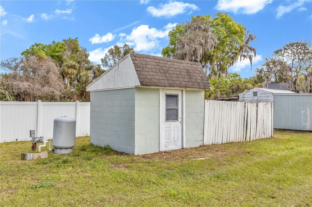 885 W Wisconsin Avenue Orange City FL 32763