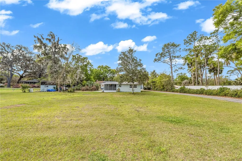 885 W Wisconsin Avenue Orange City FL 32763