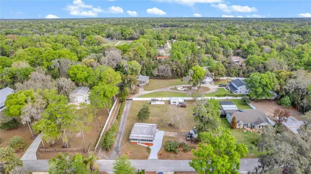 885 W Wisconsin Avenue Orange City FL 32763