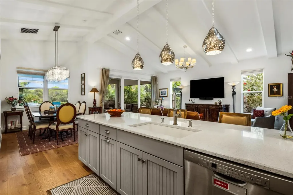 8034 Sandstar Way Sarasota FL 34240