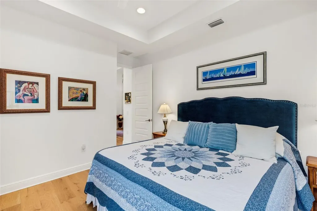8034 Sandstar Way Sarasota FL 34240
