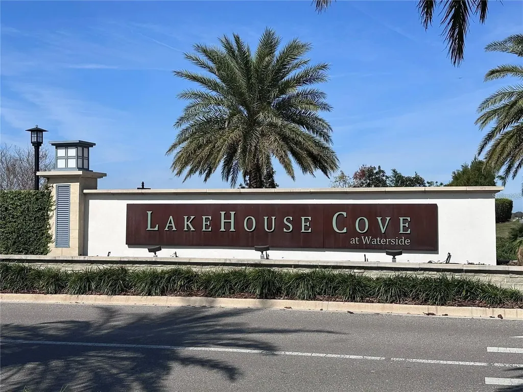 8034 Sandstar Way Sarasota FL 34240